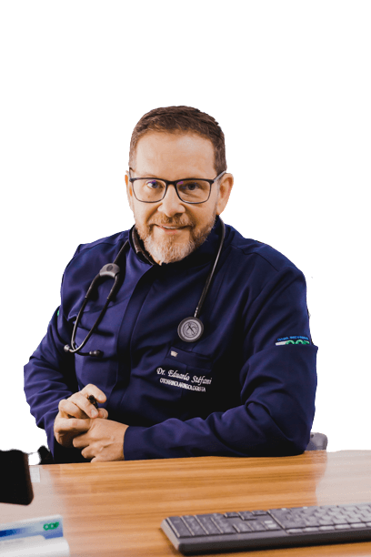 Dr_Eduardo-23-removebg-preview (1)